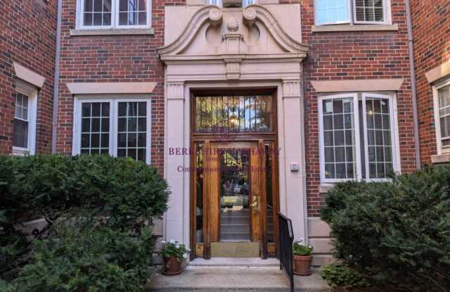 285 Harvard St. photos photos