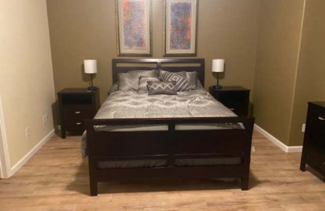 390 Andrew Cahill LN Gallery 2
