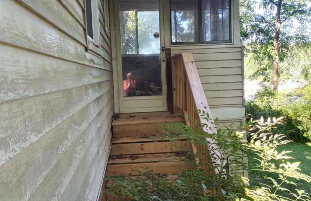 1125 Crestwood Drive Southwest Gallery 4
