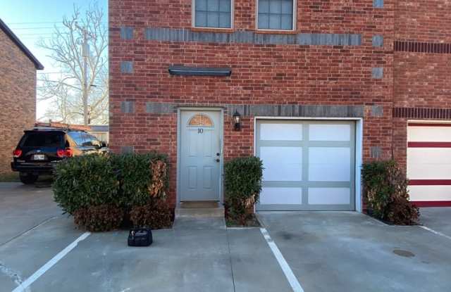 8 Ne 7th St photos photos