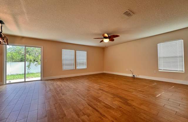 2488 Beachview Drive Gallery 2