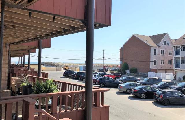 92 Pacific Boulevard - 92 Pacific Boulevard, Long Beach, NY 11561