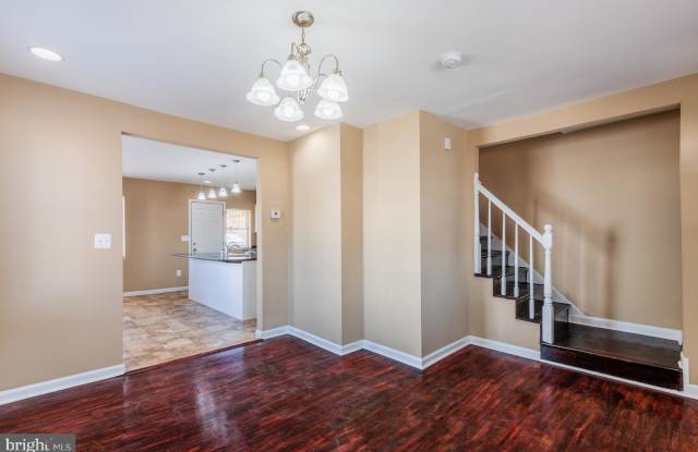 5363 CORDELIA AVENUE Gallery 2