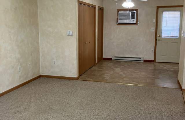 Spacious & Well-Maintained 1-Bedroom Apartment in New Bremen! photos photos
