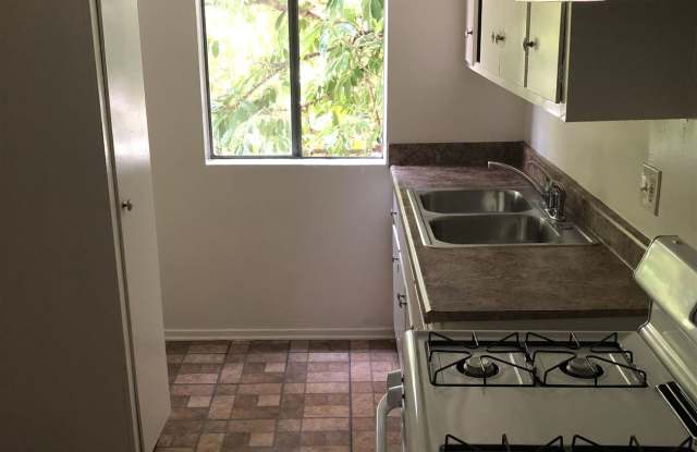 1635 N Hobart Blvd Apt 8 Gallery 2