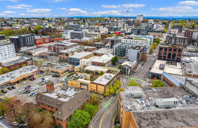 1Bd/1.25Ba Seattle Condo Gallery 1