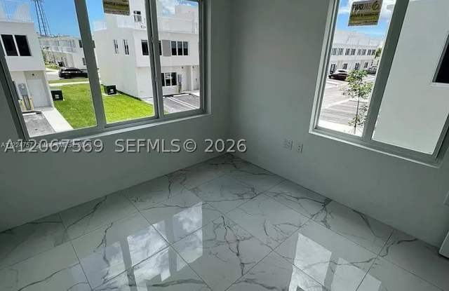 25859 SW 144th Ct Gallery 3