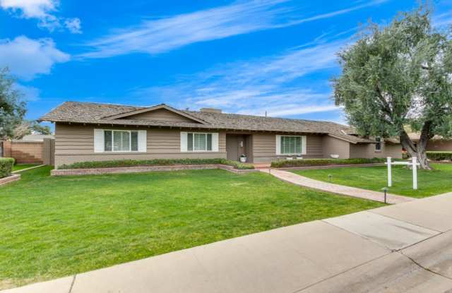 221 E. Loma Vista Dr Gallery 2