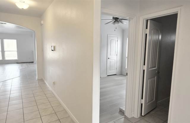 2625 Hillrich Drive Gallery 4