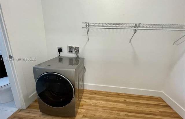 831 16th St Gallery 4