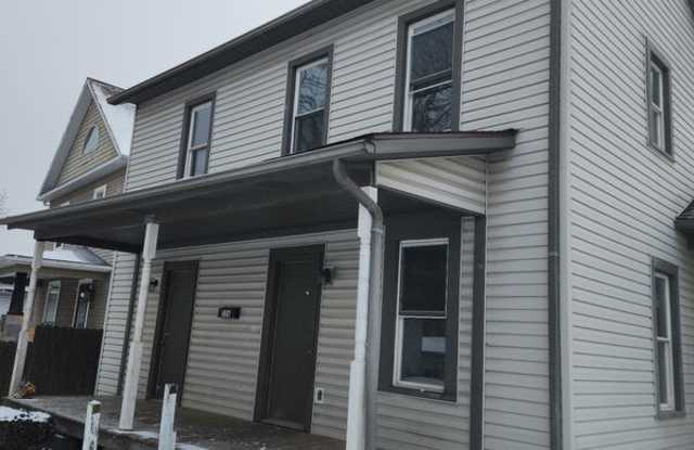 226 Beaver Avenue Northeast - A&B photos photos
