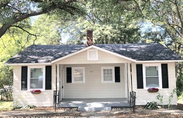 1811 Wood Ave - 1811 Wood St, Gastonia, NC 28052