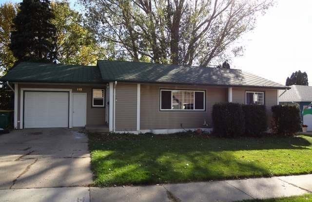 113 E Owens Ave - 113 East Owens Avenue, Bismarck, ND 58501