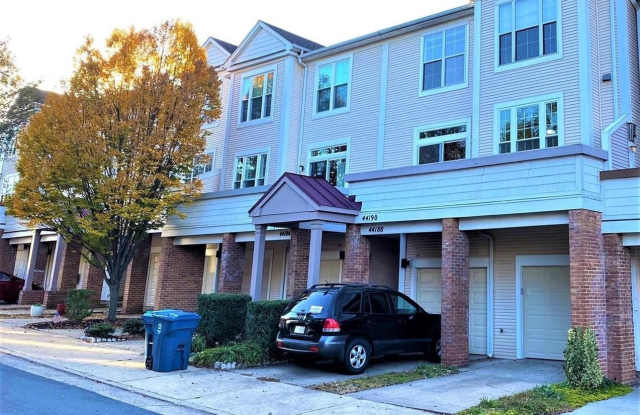 44190 MOSSY BROOK Square photos photos