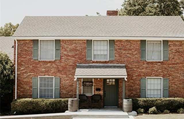 1525 Hillcrest Drive photos photos