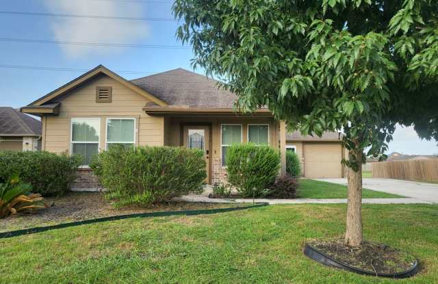 **COMING SOON** Amazing 3 Bedroom 2 Bath Home in New Braunfels, TX!! photos photos