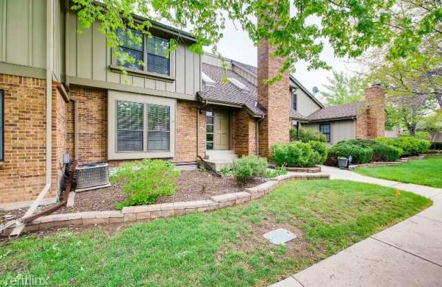 8017 E Phillips Cir - 8017 East Phillips Circle, Centennial, CO 80112