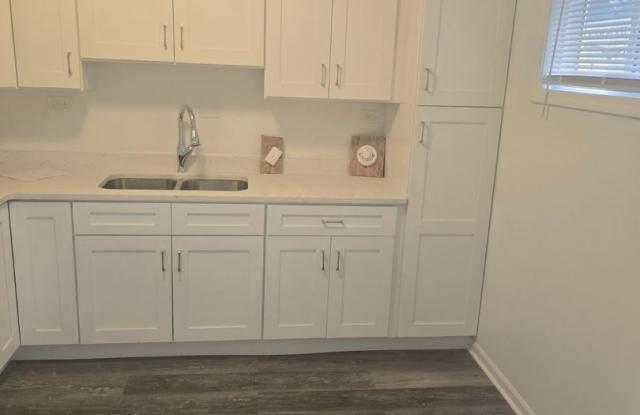 Section 8 Accepted 3 Bedroom w/Fenced Yard photos photos