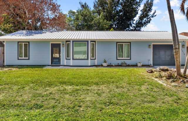 2010 SW Burlington Street photos photos