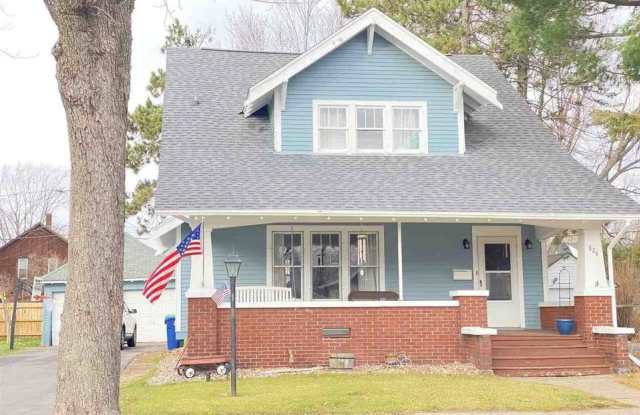 828 E Thomas St photos photos