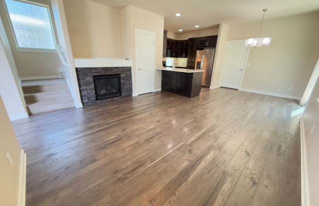 3 Bed/2.5 Bath Single Family Home in SW Redmond - Triple Ridge Gallery 3