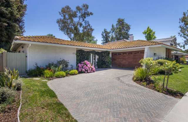 Beautiful First Neighborhood home! Gallery 3