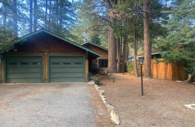 Lovely 3Bd home available for a Seasonal Lease for a 3-6 months! Call and inquire today! - 865 Sonoma Avenue, South Lake Tahoe, CA 96150