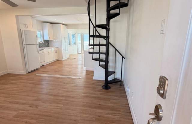 8 Michel Avenue Gallery 2