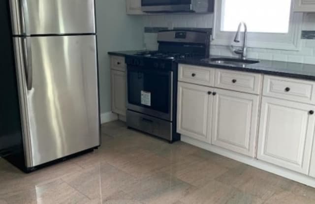 37-39 20TH AVE - 37-39 20th Avenue, Irvington, NJ 07111