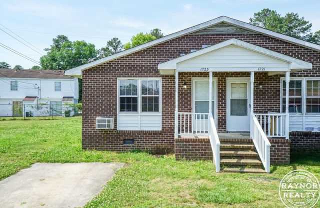 1721 & 1723 Windsor Dr photos photos