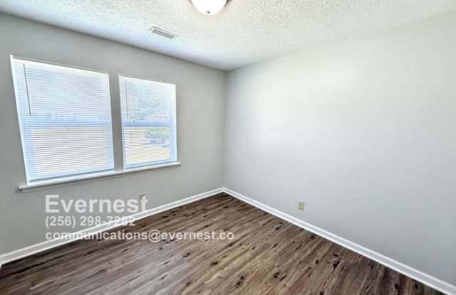 117 Daniel Street Southwest - 117 Daniel Street Southwest, Decatur, AL 35601 117 Daniel Street Southwest - 117 Daniel Street Southwest, Decatur, AL 35601