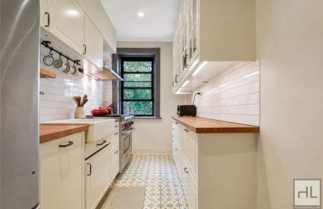 200 Saint Marks Avenue - 200 Saint Marks Avenue, Brooklyn, NY 11238
