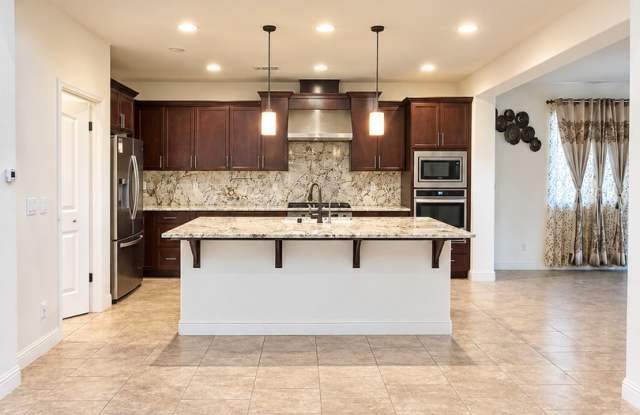 Spacious 5-Bedroom Home – Your Dream Rental Awaits! Gallery 4