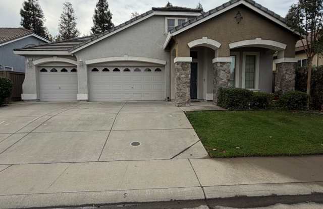 BEAUTIFUL HOME IN GATED COMMUNITY IN ROSEVILLE!! Gallery 1