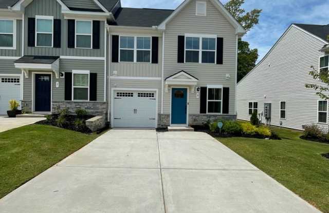 Brand  New!!!! 3 bedroom Townhome 2.5 Bath near Furman University !!! photos photos