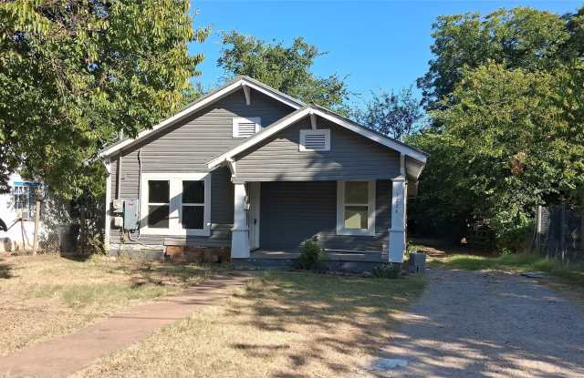 1224 Frost Avenue Gallery 1