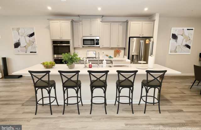 4619 OLIVINE Drive Gallery 3