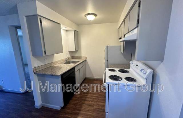 230 East 7th Avenue photos photos