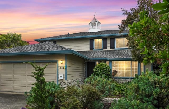 348 Poplar ST - 348 Poplar Street, Half Moon Bay, CA 94019