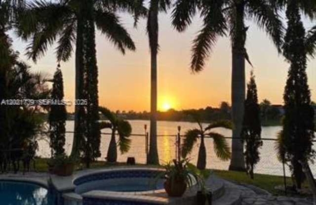 13553 SW 124th Ave Rd, Miami, FL 33186 photos photos