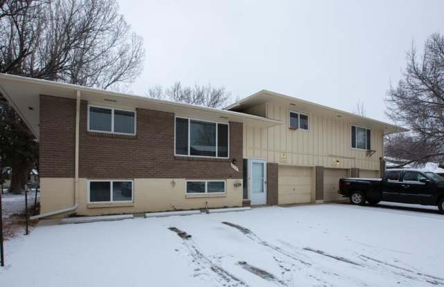 Students Welcome! Great Location! photos photos