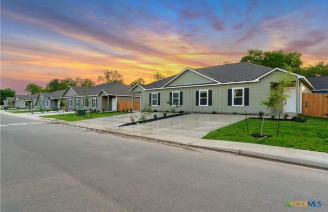 513 Hudson Street unit: 513 - 513 Hudson Street, Seguin, TX 78155