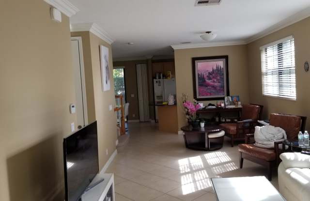5036 S Chrystie Circle Gallery 3