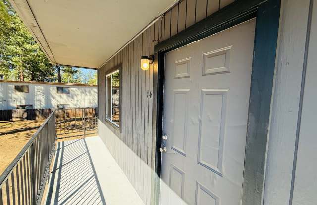 Pet friendly 1 bed apartment in South Lake Tahoe photos photos