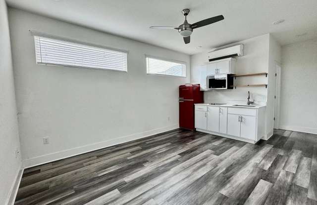 Studio apartment close to downtown Gallery 3