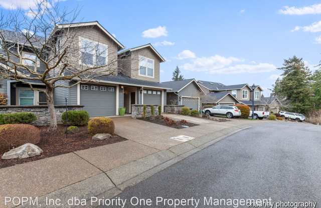 10104 Se Bristol Loop - 10104 Southeast Bristol Loop, Clackamas County, OR 97086