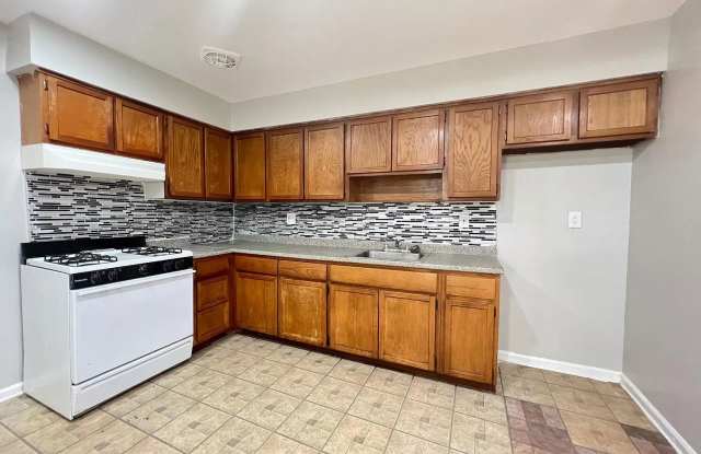 35 Smith Street - 35 Smith Street, Irvington, NJ 07111