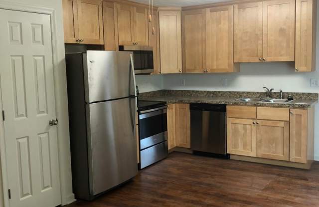 One Bedroom Garden Apartment Gallery 4