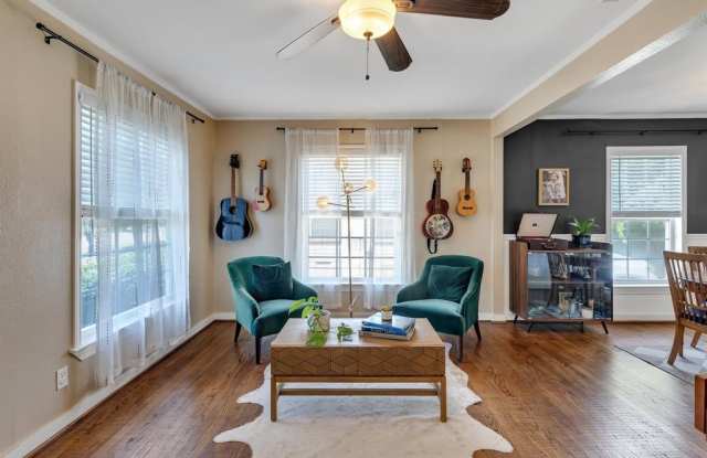 4244 S Cresthaven Road - 4244 South Cresthaven Road, Dallas, TX 75209