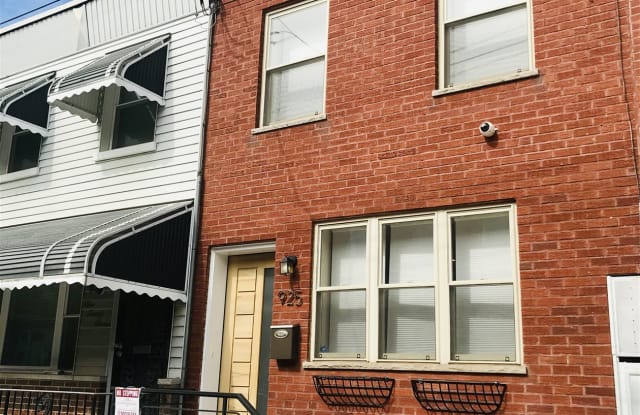 925 Hoffman St - 925 Hoffman Street, Philadelphia, PA 19148